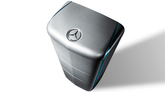 Daimler to offer Mercedes-Benz energy-storage system