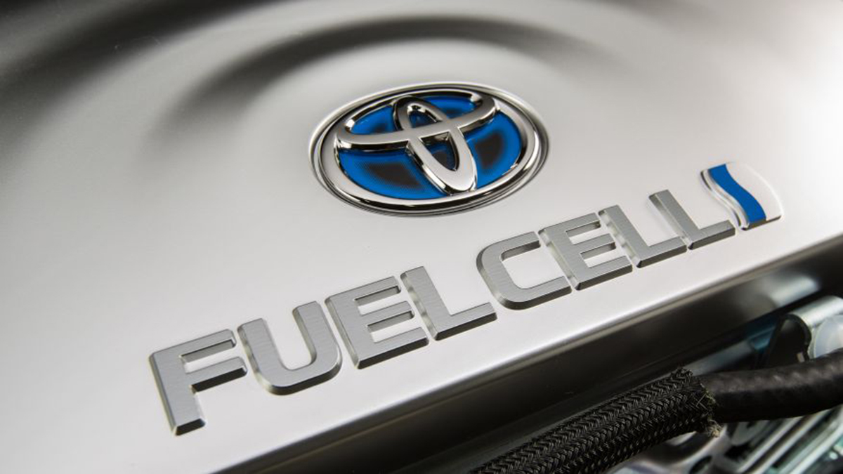 Toyota Sees End of Gas-Only Cars