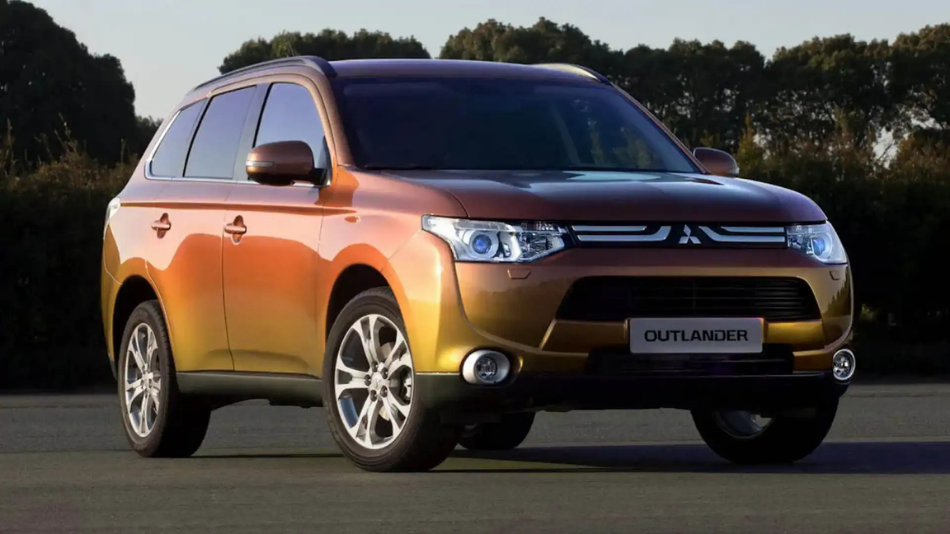 Mitsubishi Outlander (Gen 1) (2).png