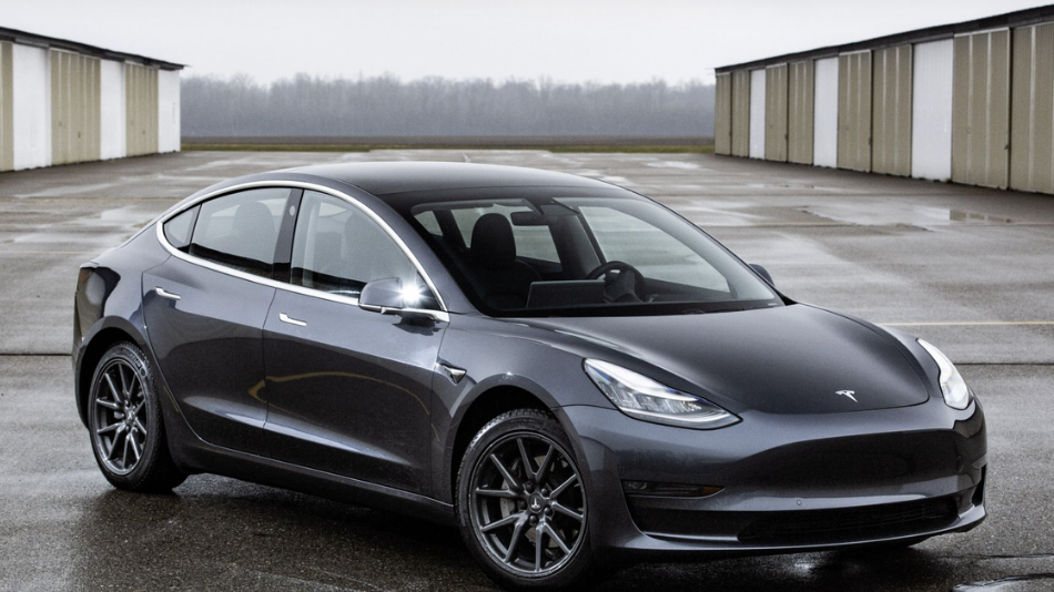 Tesla Model 3 Long-Range.png